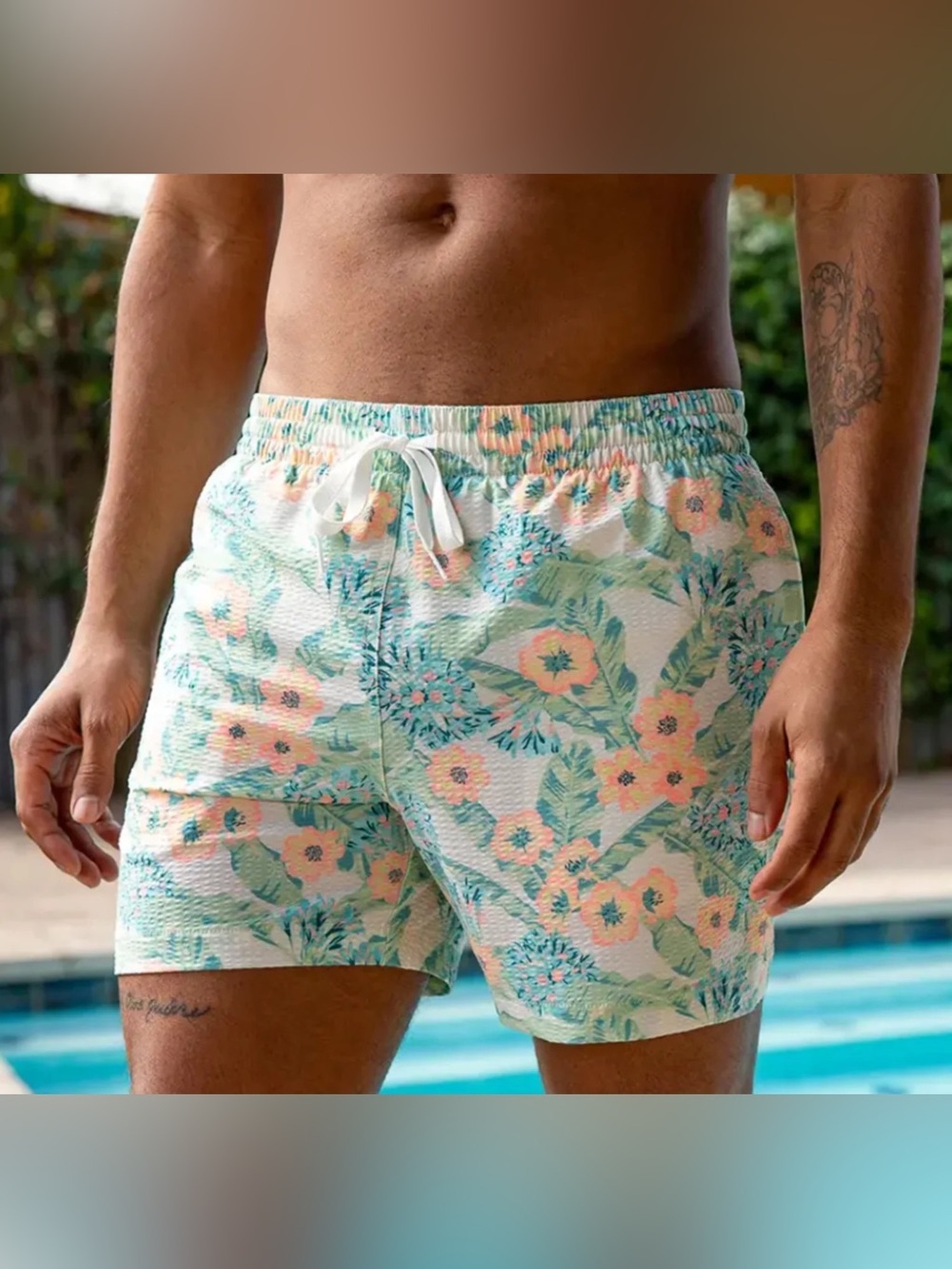 Chubbies Mens The Veranda Nights 5.5" Swim Trunks